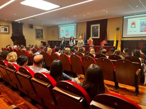 Bienvenida a estudiantes procedentes de 4 prestigiosas universidades norteamericanas en el marco ...